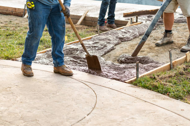 Best Concrete Walkway Installation  in Cloquet, MN